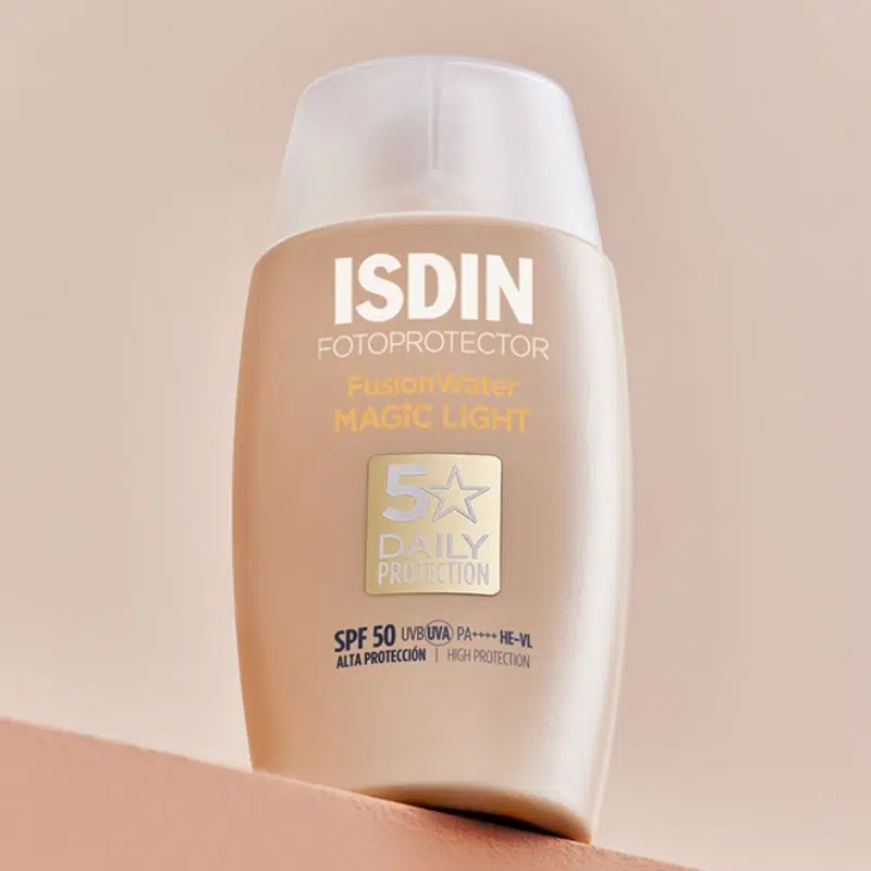 ISDIN FOTOPROTECTOR FUSIONWATER MAGIC LIGHT